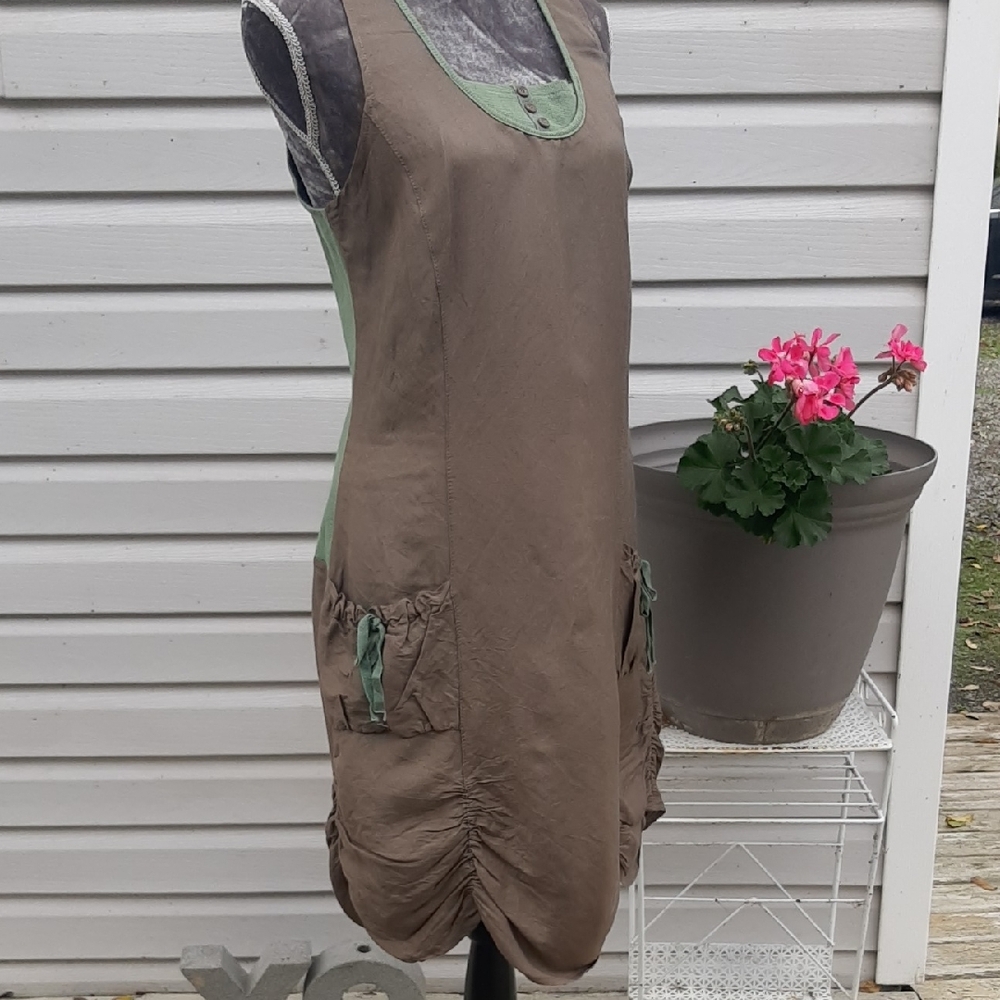 Plum Loco🥑100% Flax Brown/Green🥑HAS POCKETS! NWOT Size M